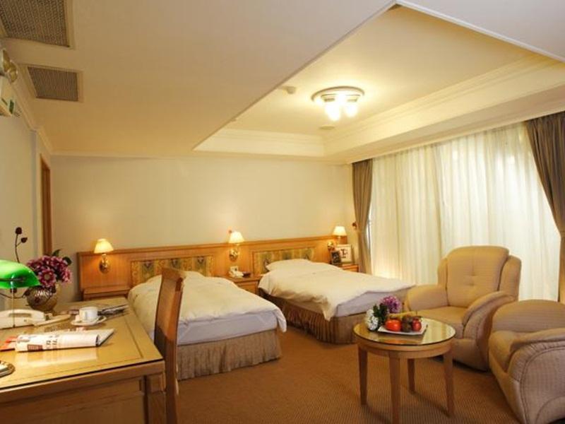Kingdom Hotel Sin-ču Exteriér fotografie